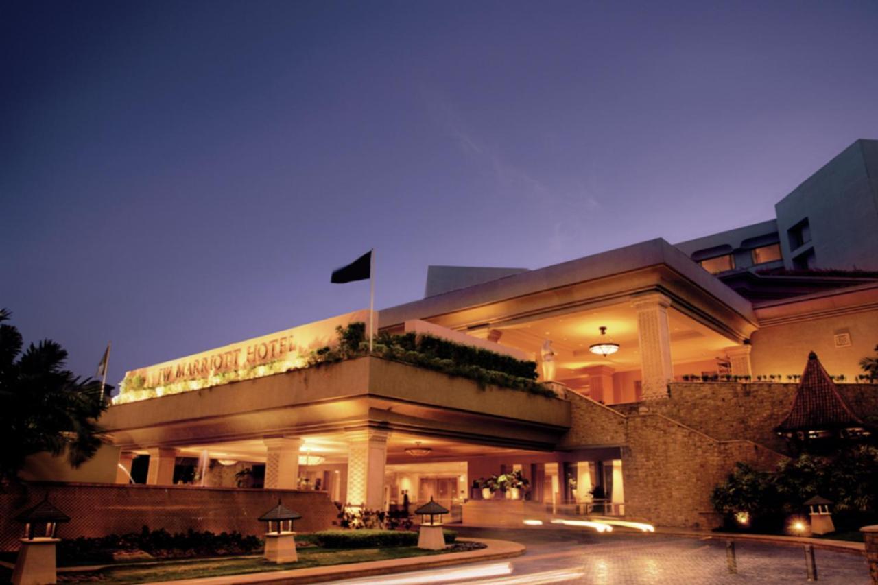 Jw Marriott Mumbai Juhu Hotel Exterior photo